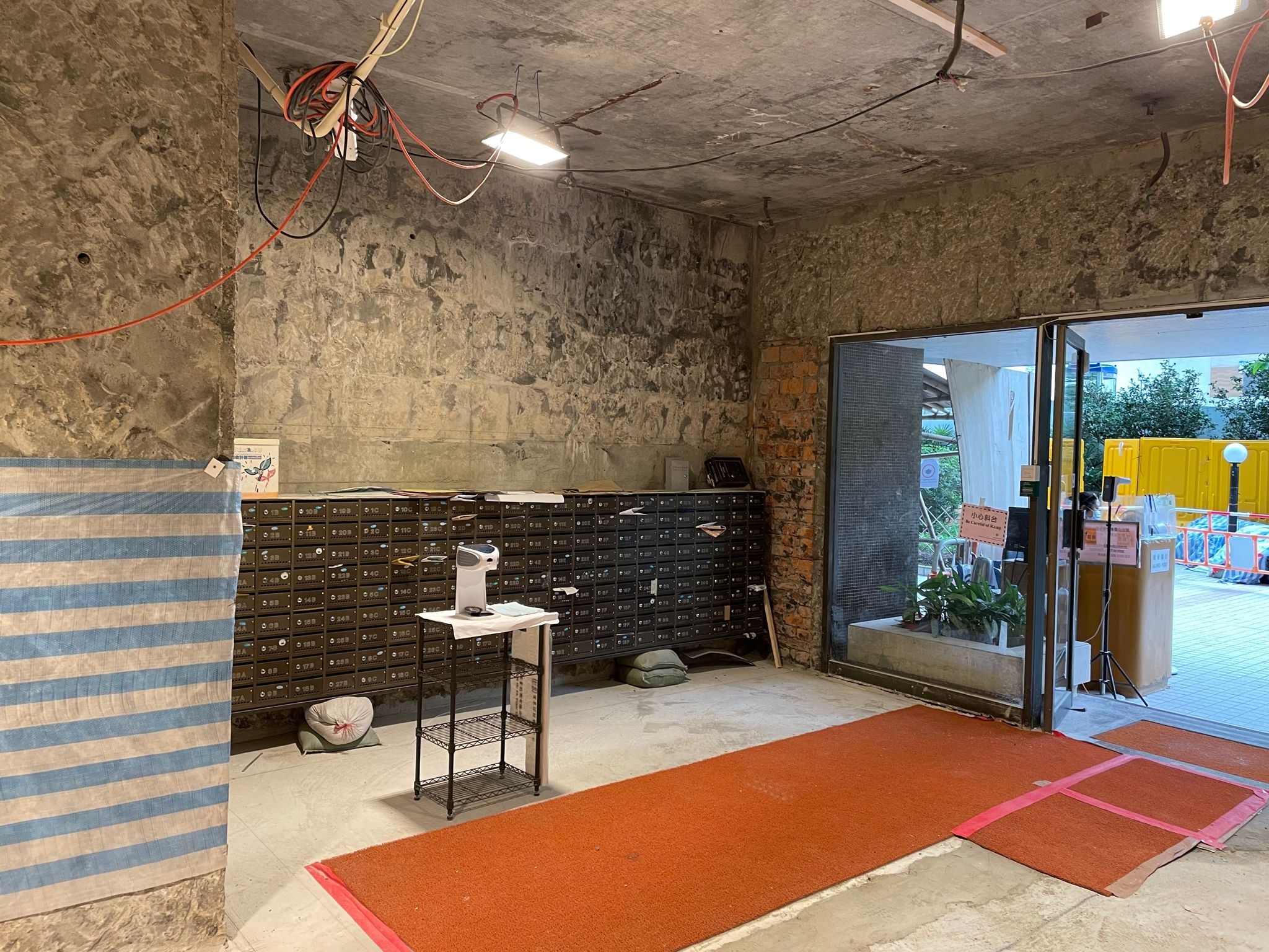 薄扶林置富花園大堂重建工程 施工相片：work0102.jpg
