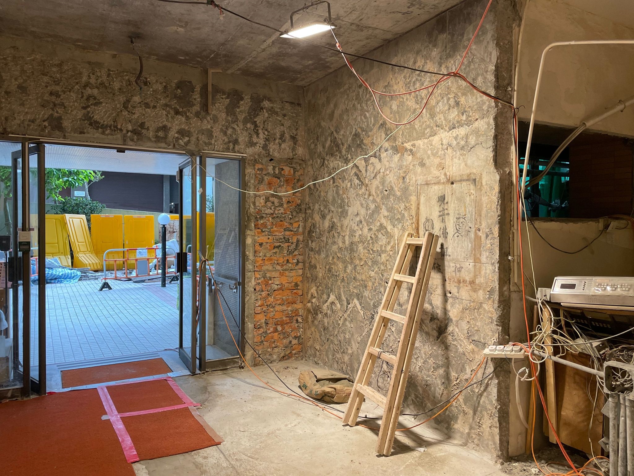 薄扶林置富花園大堂重建工程 施工相片：work0105.jpg
